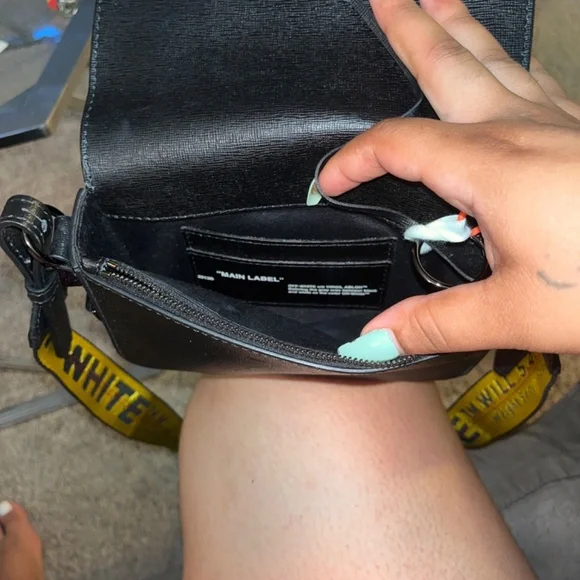 diagonal stripe motif shoulder bag - Picture 4 of 8